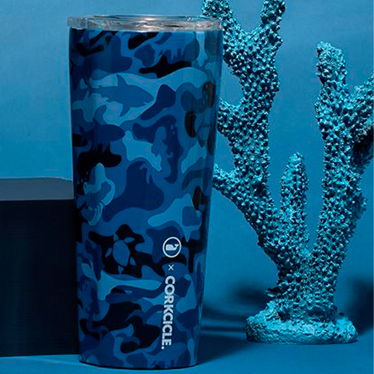Tumbler Corkcicle 24 Oz vineyard vines Collection Hola Compras